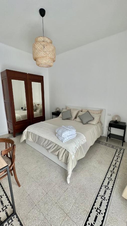 Dimora Al Campanile Bed & Breakfast Sannicandro di Bari Exterior foto